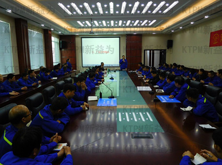 公司廠長現場作重要指示 公司廠長現場作重要指示