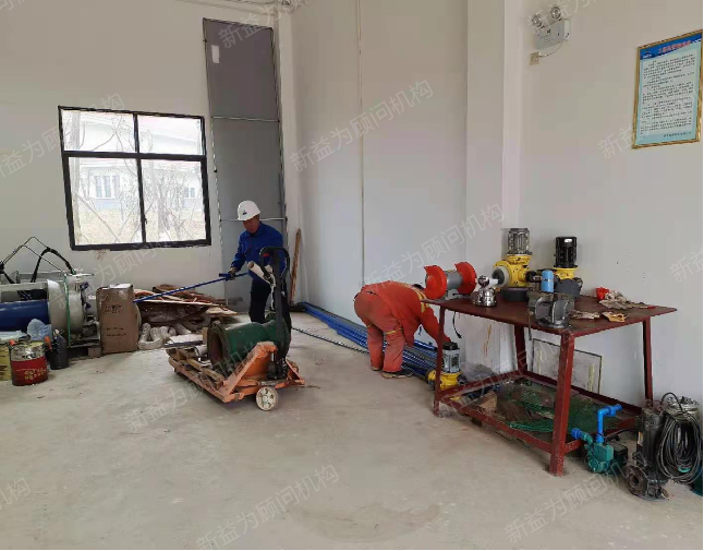 積極參與改善的員工 積極參與改善的員工